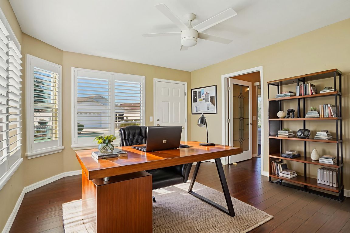 next background image