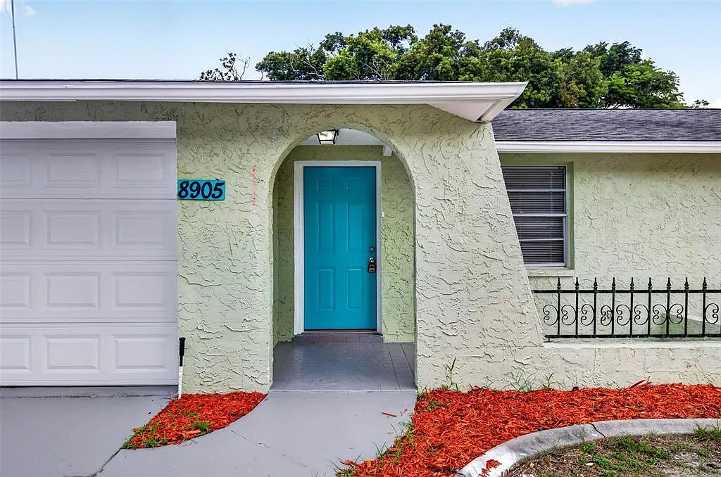 3 bed, 2.0 bath, 1120 sqft, $1,750 — Photo 3