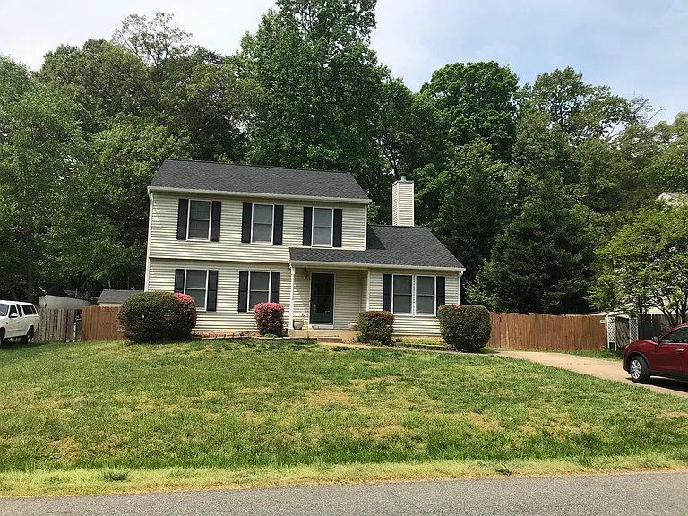 51 Briarwood Dr — Photo 2