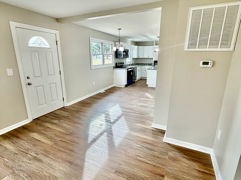 28 Amandas Way — Photo 11