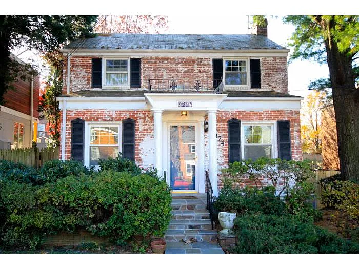 4224 Albemarle St NW photo 1
