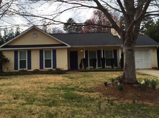 4003 Sassafras Ct, Greensboro, NC 27410