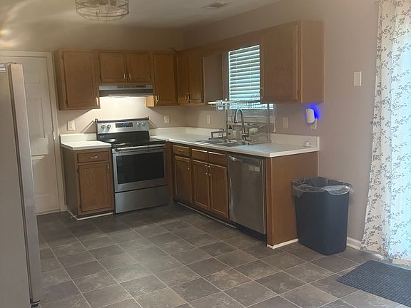 4th image of 4646 W Norfolk Rd