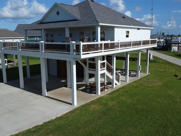 2429 Sand Bar Ln, Crystal Beach, TX 77650