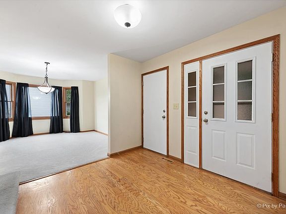 3rd image of 360 Diversey Pkwy