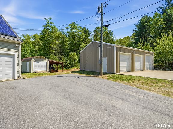 3rd image of 1555 Riverside Drive