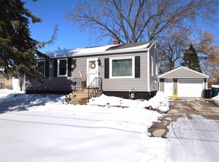 2212 Memorial Dr, Green Bay, WI 54303