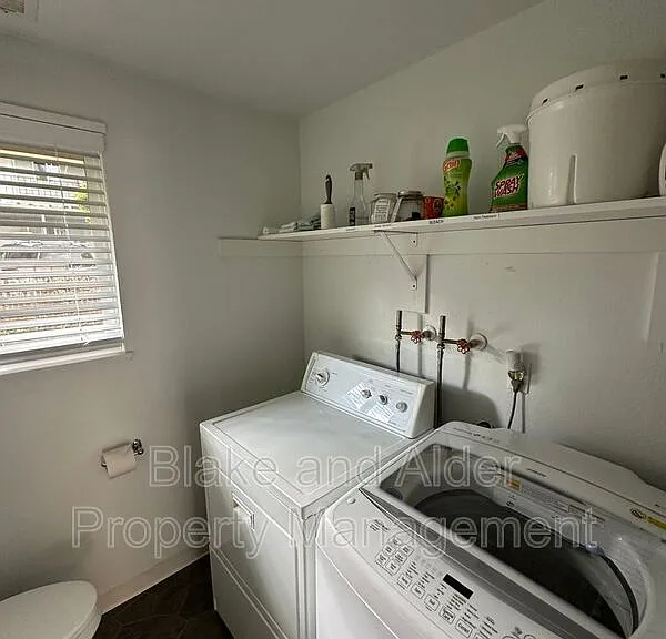 5934 SW 30th Ave — Photo 12