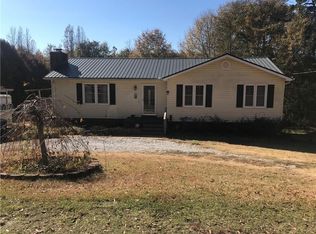 20 Boggs Dr, Liberty, SC 29657