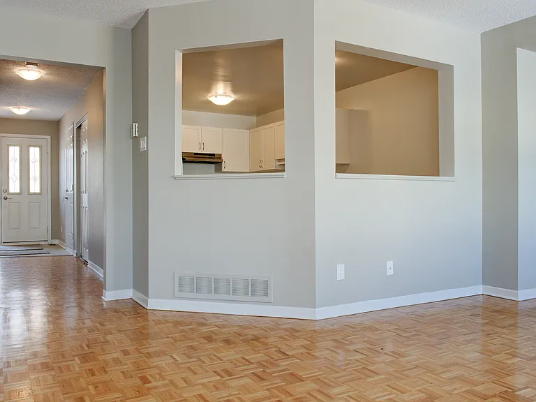 2 Tamara Way — Photo 14