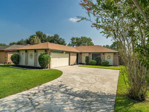 328 Forest Hills Drive, League City, TX 77573