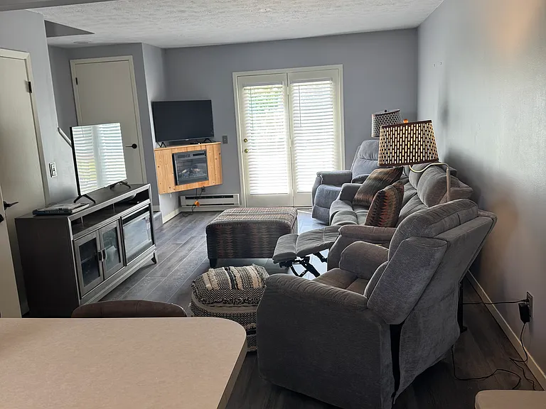 3300 E Lake Rd — Photo 5