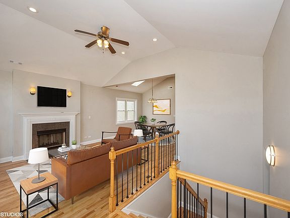 2nd image of 525 E Bowen Ave APT 3