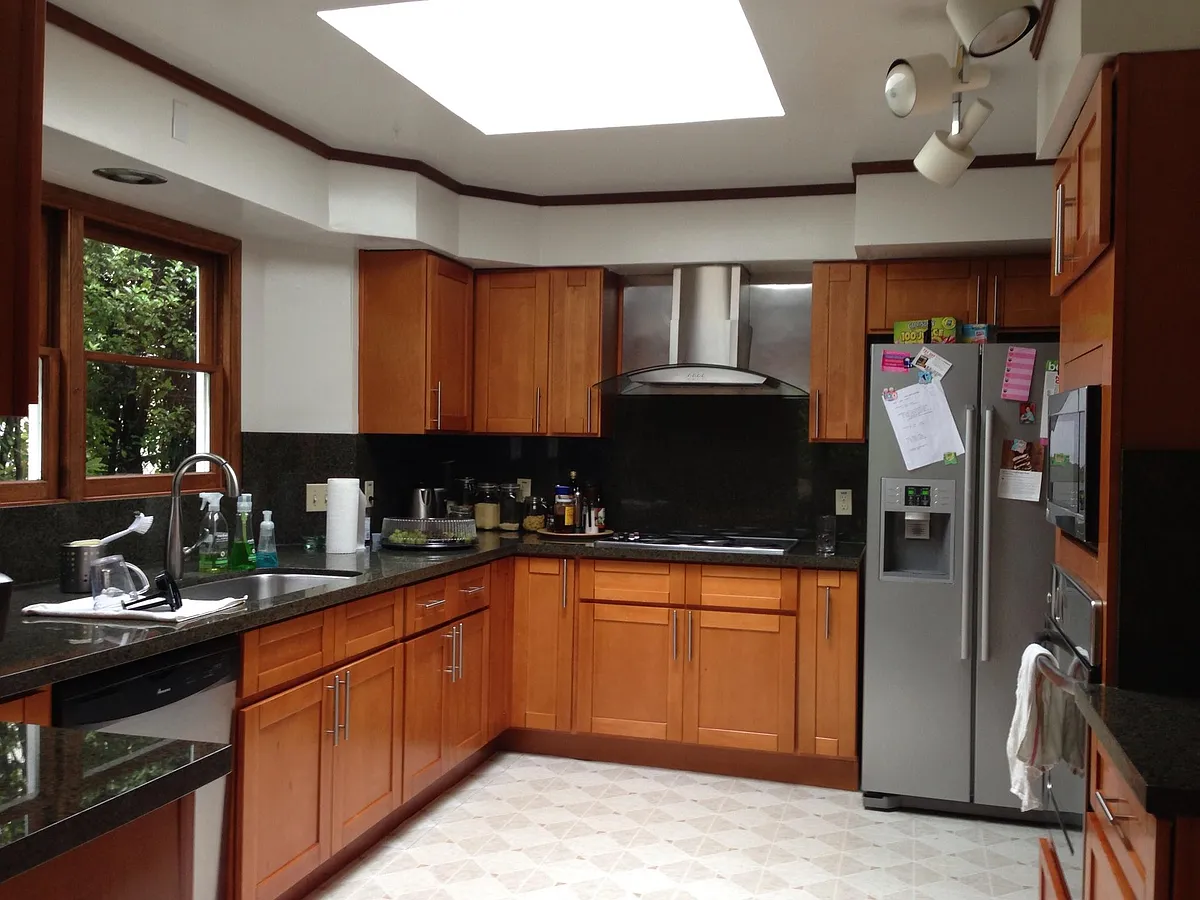 kitchen - 9 Crest Rd