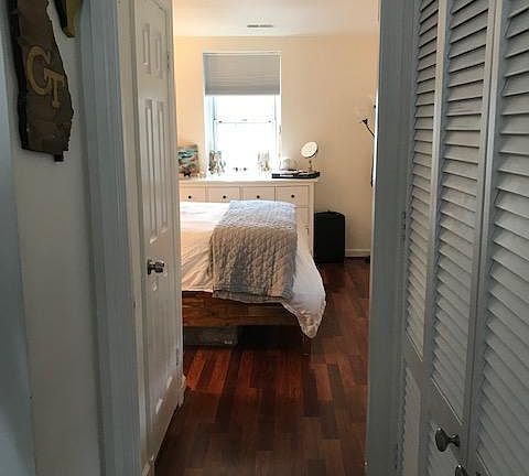 3rd image of 2871 S Buchanan St APT C1