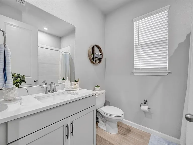 5886 Timberdale Ave — Photo 32