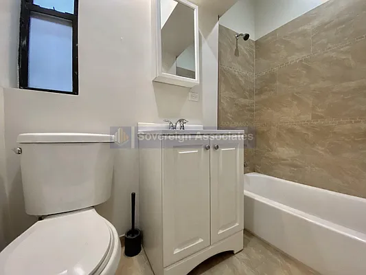 Rented by Sovereign Associates | media 7
