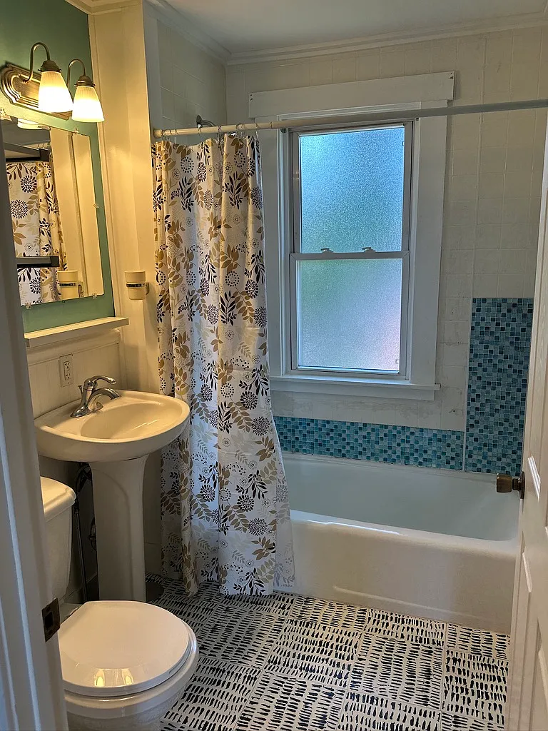 2 bed, 874 sqft, $2,500 — Photo 2