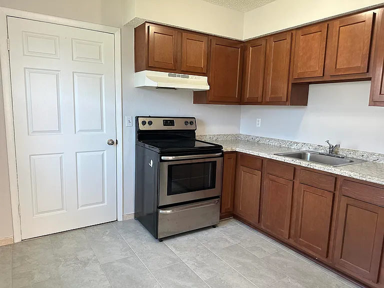 280 Sunset Dr #A — Photo 3