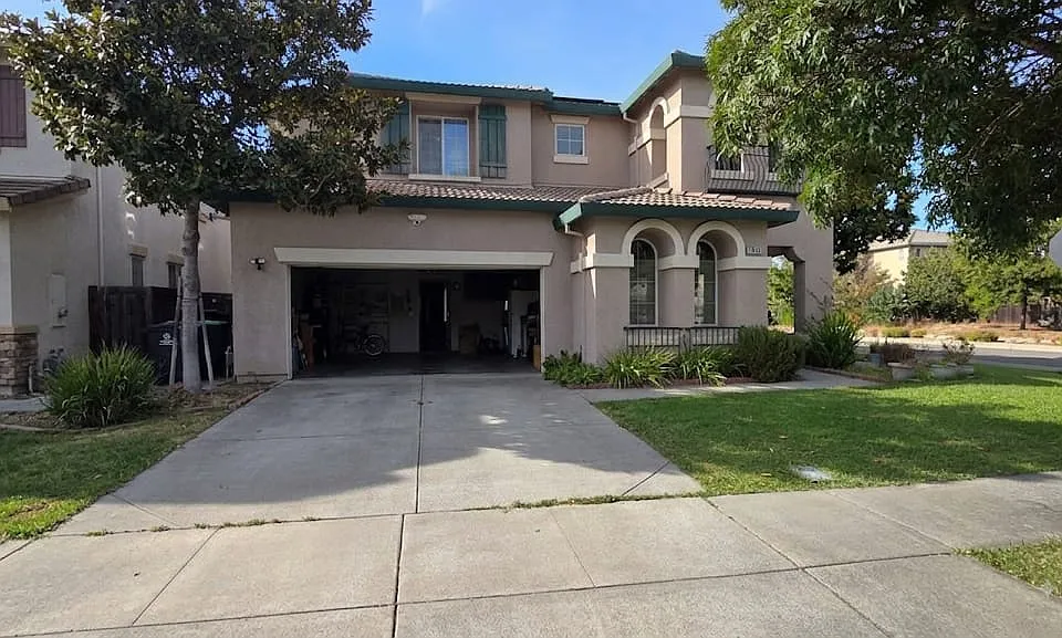 2434 Digerud Dr #2434