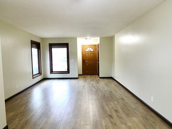 5th image of H 2547th Ave