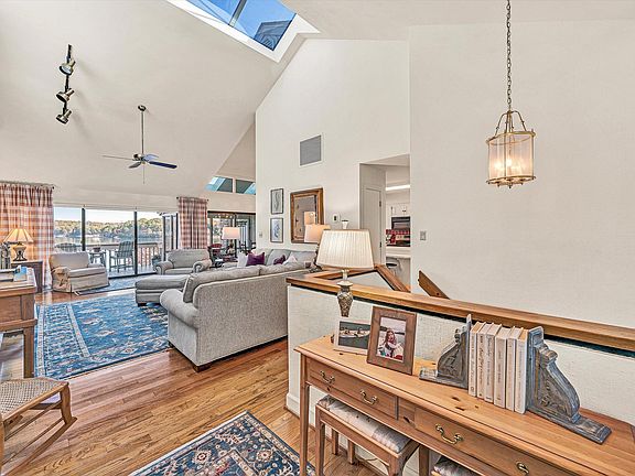 5th image of 112 Gangplank Cir
