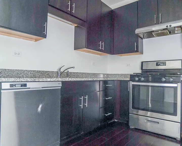 1246 W Devon Ave #35 — Photo 9