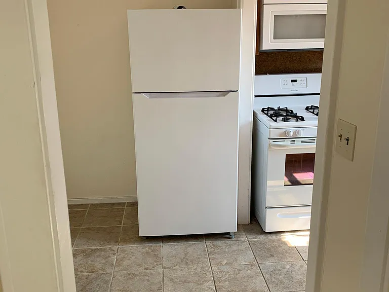 1170 Kenmore Ave #4 — Photo 15