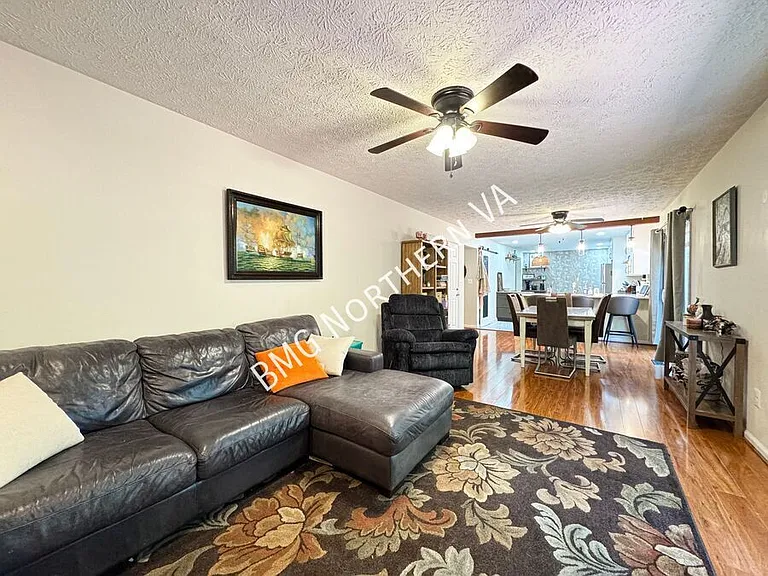 3821 Jocelyn Dr — Photo 3