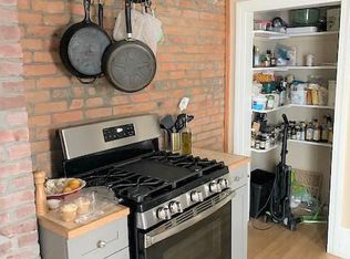 116 Inman St #1A, Cambridge, MA 02139