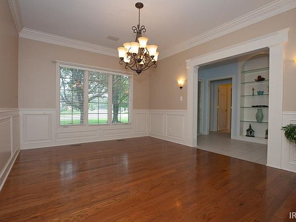 3rd image of 10777 Hampton Pl