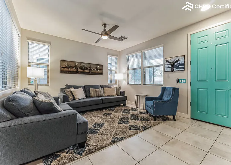 3713 E Robert St — Photo 4