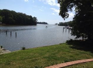 814 Holly Dr E, Annapolis, MD 21409