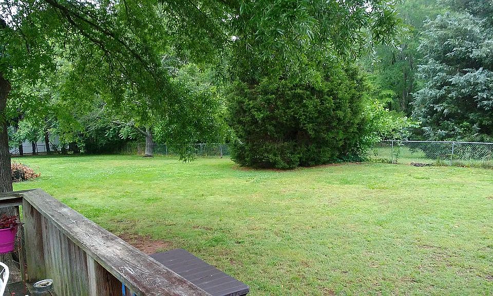 2nd image of 5616 Fairlawn Dr
