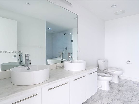 3rd image of 888 Biscayne Blvd APT 3406