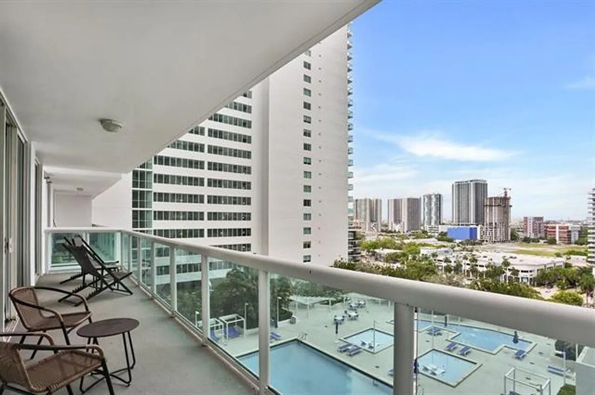 Building Photo - 1800 N Bayshore Dr #1610