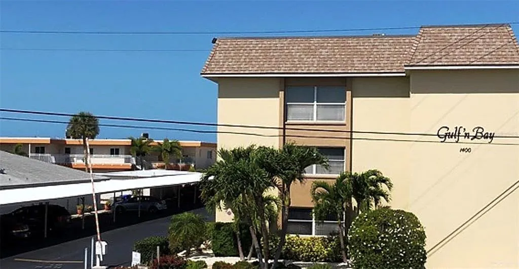2 bed, 2.0 bath, 847 sqft, $4,900 — Photo 1