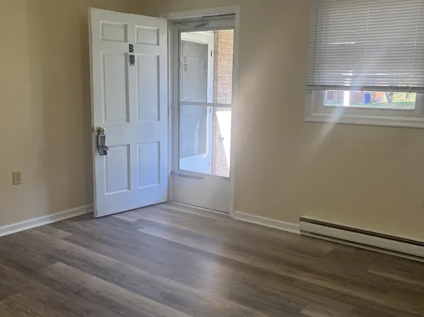 30 Turner Dr #B, Fayetteville, PA 17222