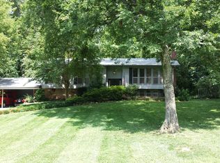 700 W Meadecrest Dr, Knoxville, TN 37923
