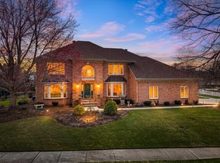 1576 Pine Lake Dr, Naperville, IL