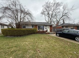 1402 W Thirteen Mile Rd, Royal Oak, MI 48073