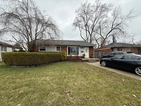 1402 W Thirteen Mile Rd, Royal Oak, MI 48073