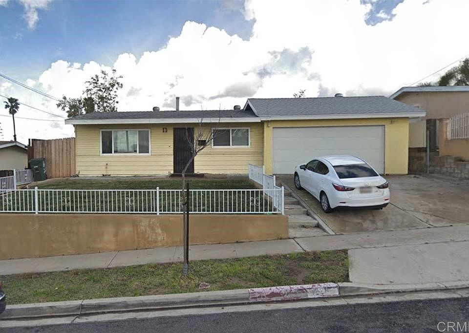 2nd image of 221 E Oneida St