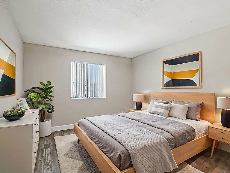 1 Bed Room