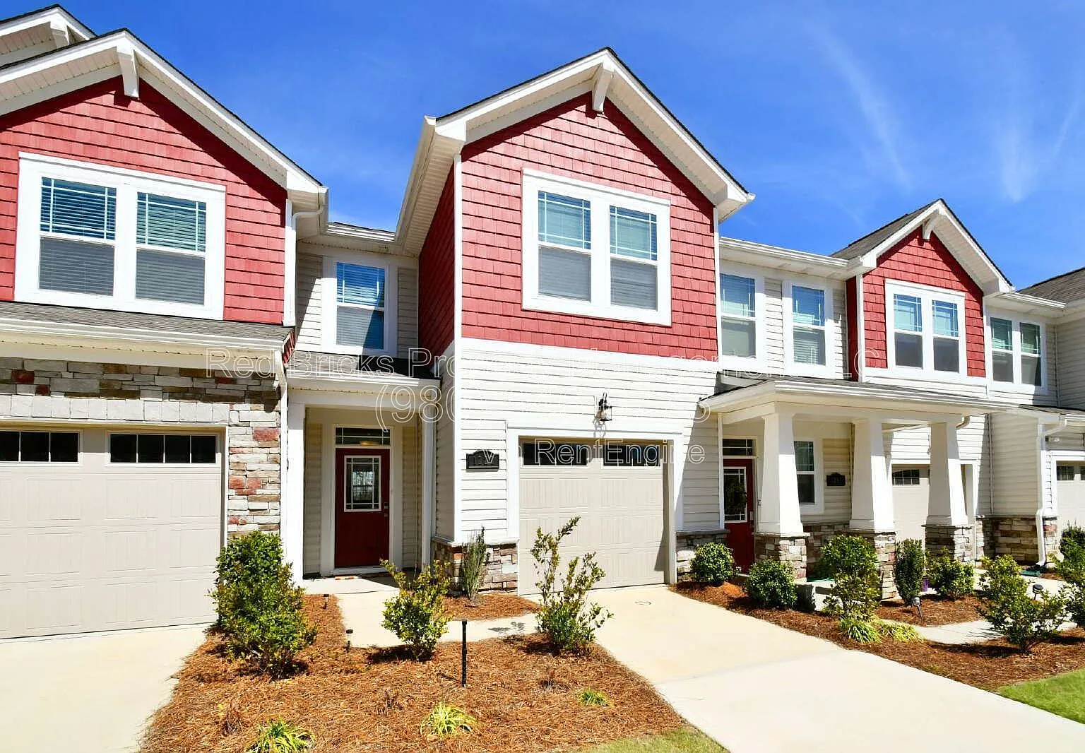 3 bed, 2.5 bath, 1588 sqft, $1,995 — Photo 2