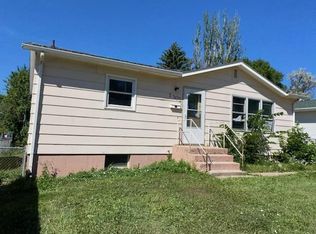 1303 Sunset Dr NW, Mandan, ND 58554