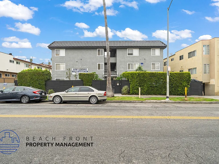 229 S. Normandie Ave. — Photo 17