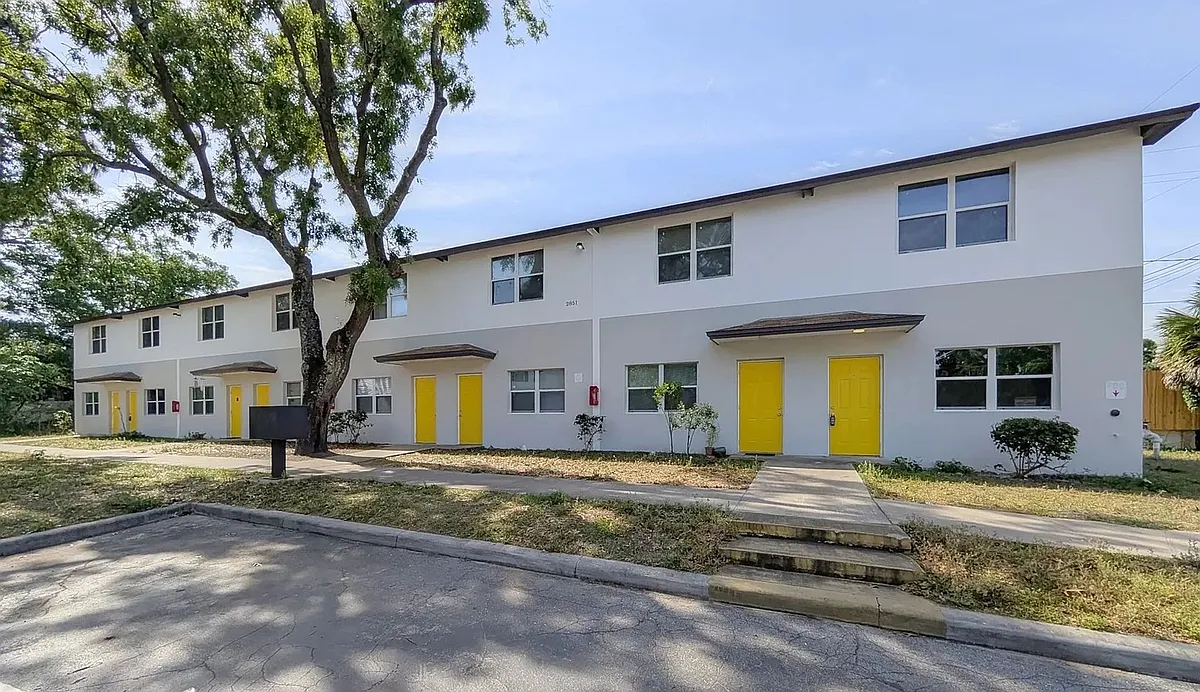 Building Photo - Yellow Pine Townhomes