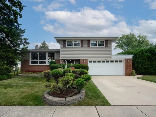 224 W Bradley St, Des Plaines, IL 60016