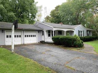 435 W Westwood Dr, Adrian, MI 49221